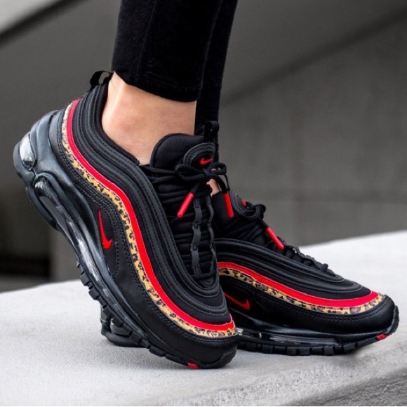 AIRMAX 97 NIKE WOMANS SNEAKERS
Size 6.5 - Picture 3 of 4